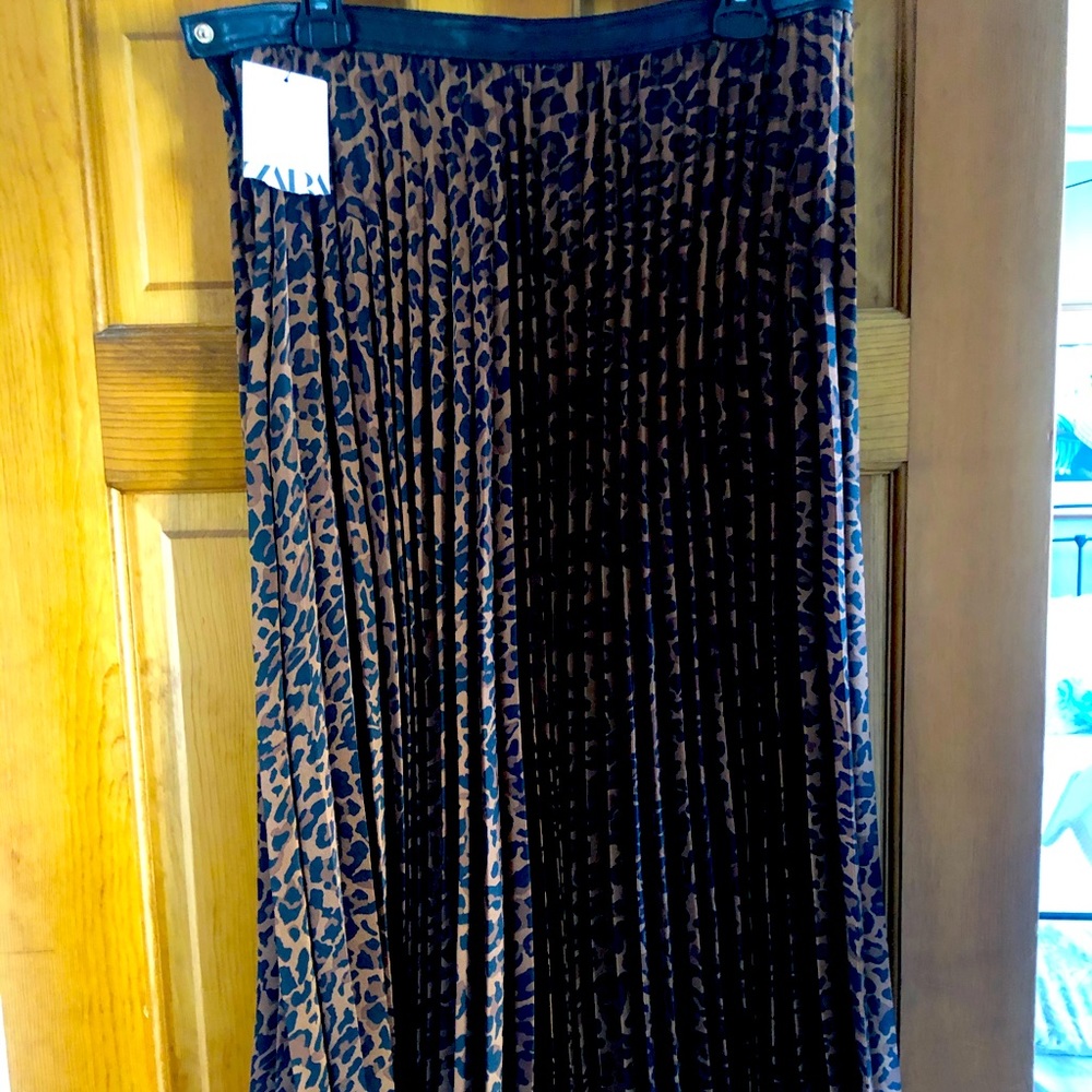 Zara leopard print skirt as worn by Kate Middleton